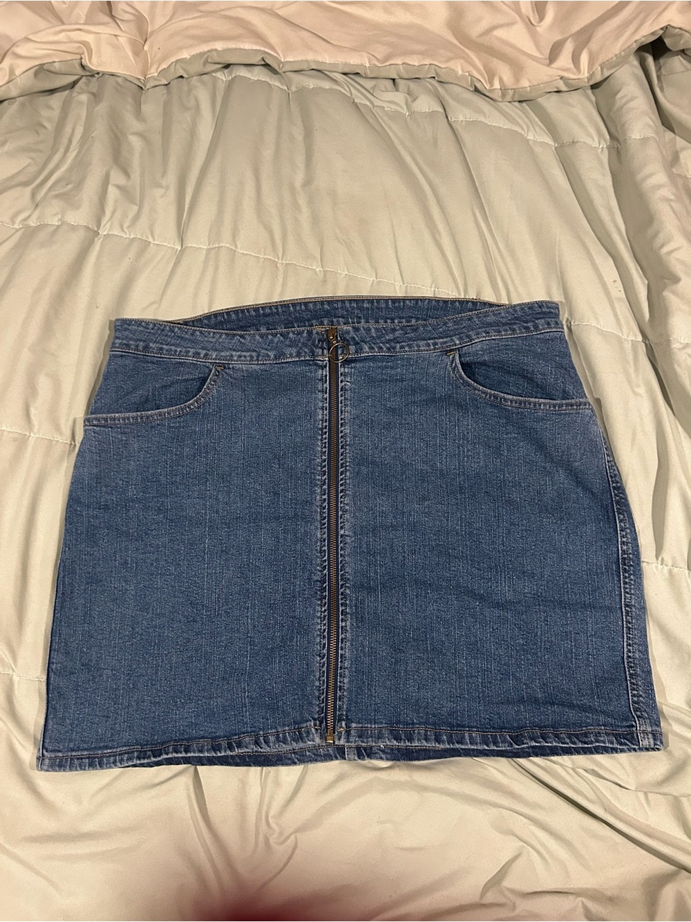 Levi's Indigo Denim Zip-Front Mini Skirt